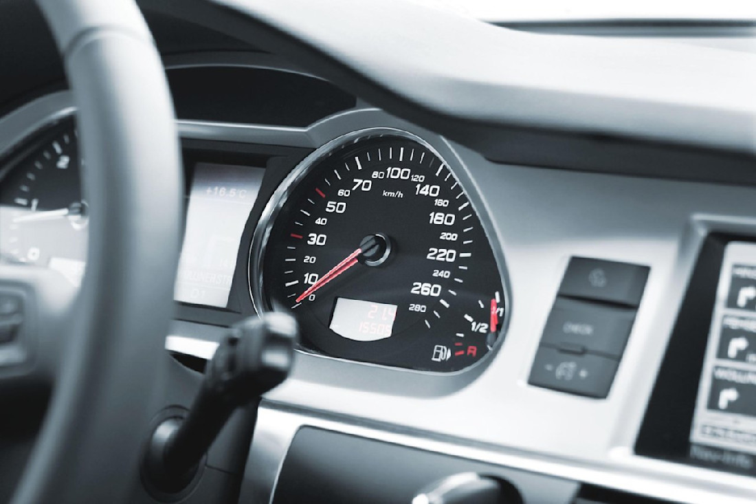 Chilometraggio auto: cos'è, come verificarlo e perché è fondamentale
