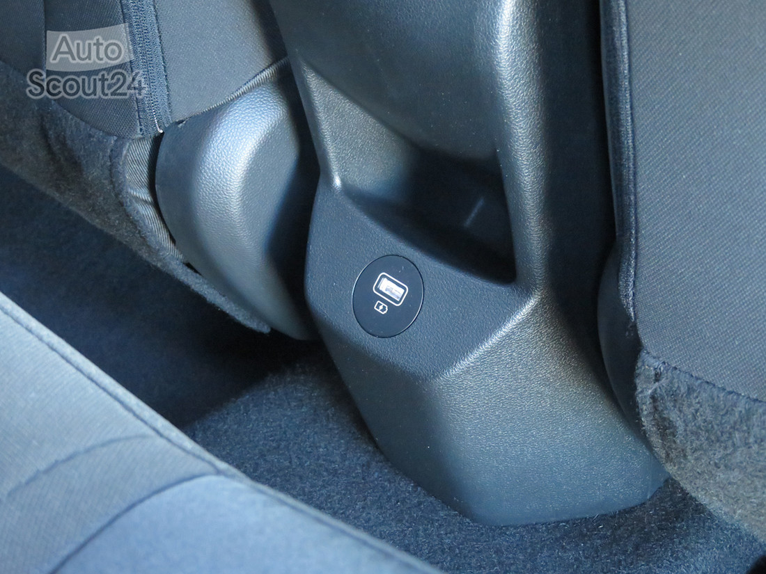 22_hyundai_bayon.JPG