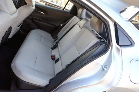 Editorial 2023 toyota prius xle awd 21 va fr
