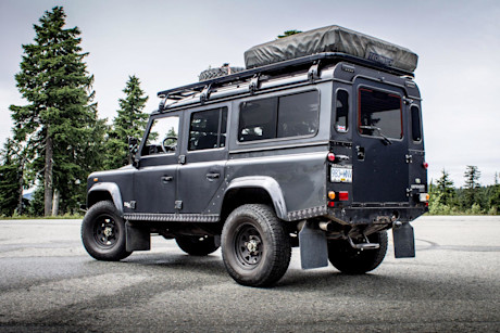 Editorial 2000 land rover defender 110 bm 01