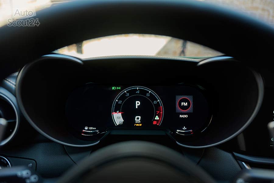 Alfa Romeo-Giulia-Stelvio-Q-100°anniversary-2023 (27).jpg