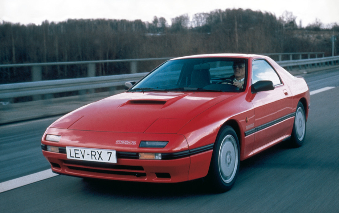 mazda_rx-7_turbo_ii_11
