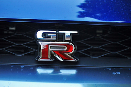 Editorial 2017 nissan gt r 08 mb