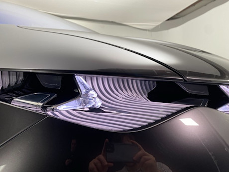 5 Cool Things You Need to Know About the Mercedes Vision V Concept Image