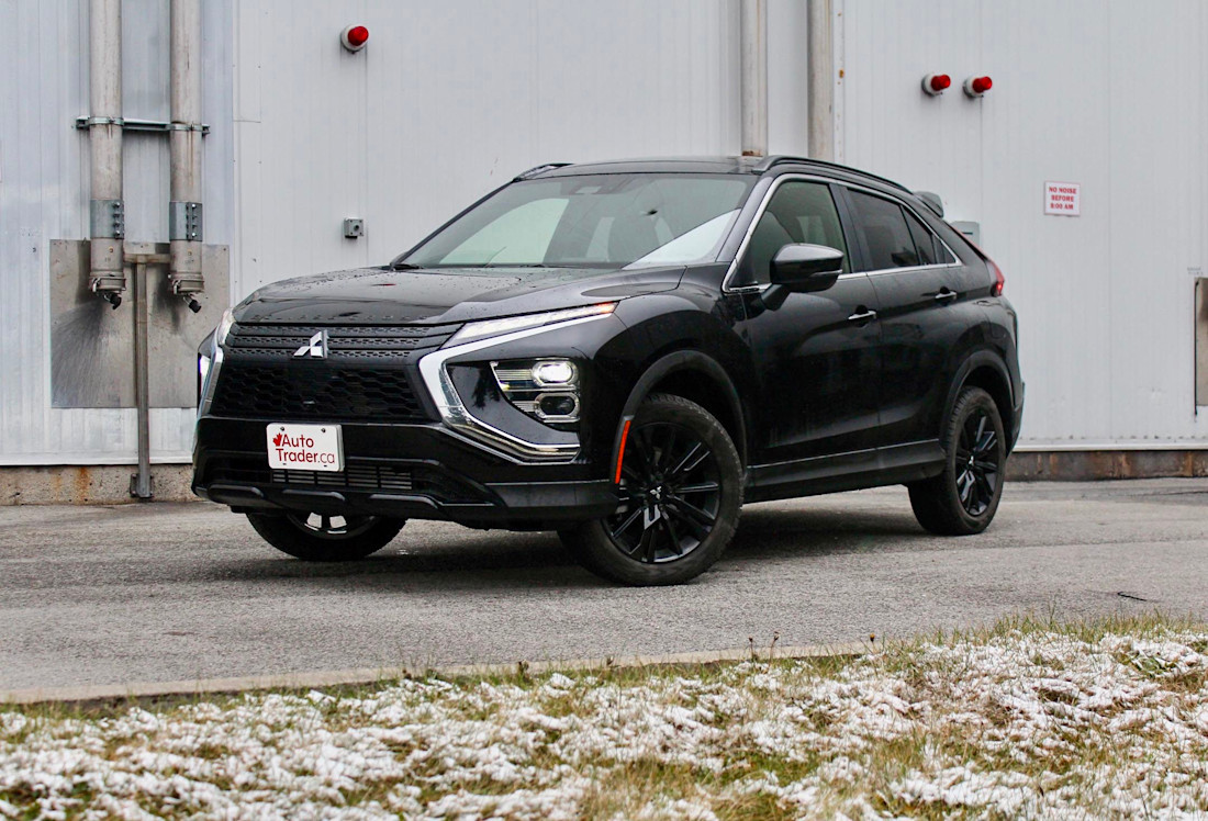 Editorial 2024 mitsubishi eclipse cross noir td 240220 02 pb