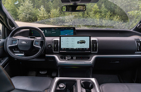 2025 Ford Expedition Tremor Review Body Image