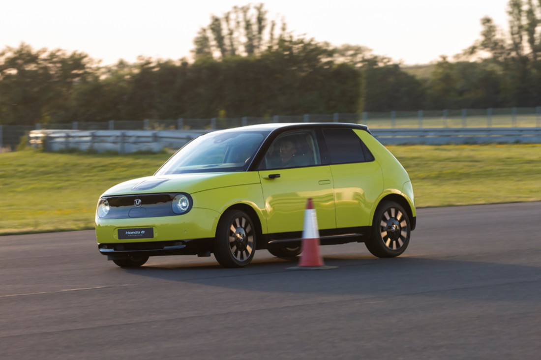 honda_e_prototype_690.jpeg
