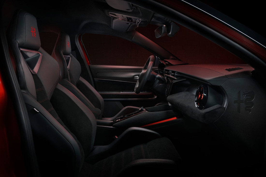 alfa-romeo-milano-2024-sitze