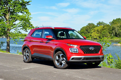 Editorial 2023 hyundai venue ultimate td fr 230801 02 va