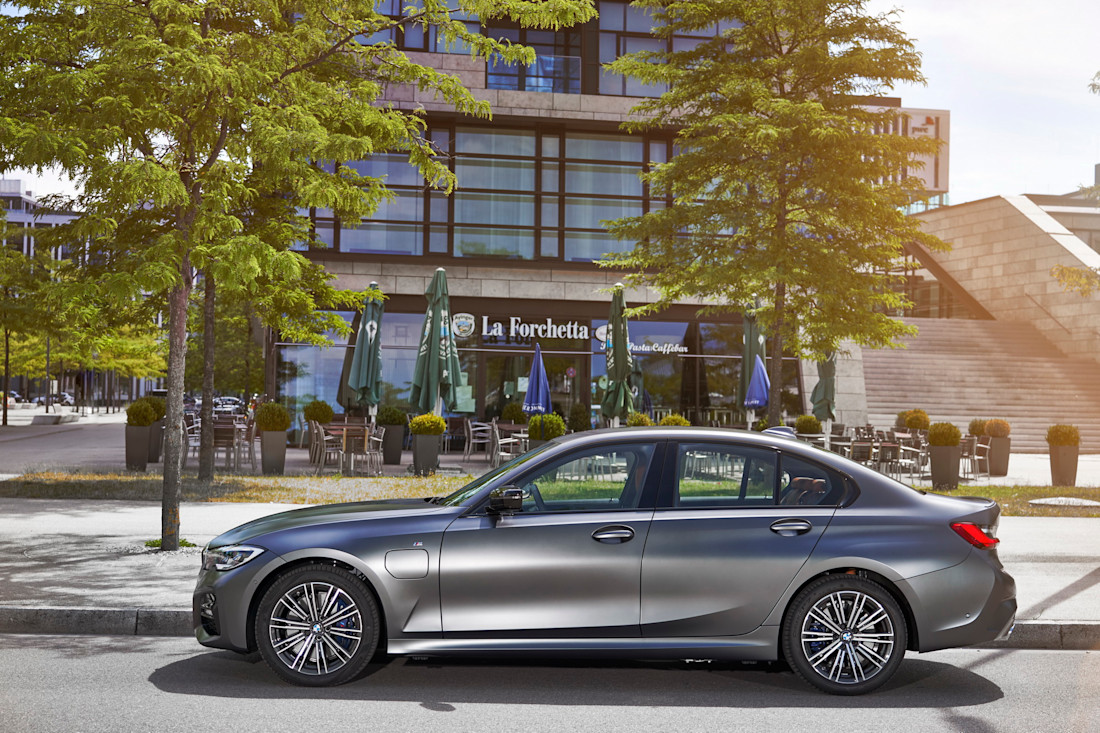 AS24 - BMW 330e (8).jpg