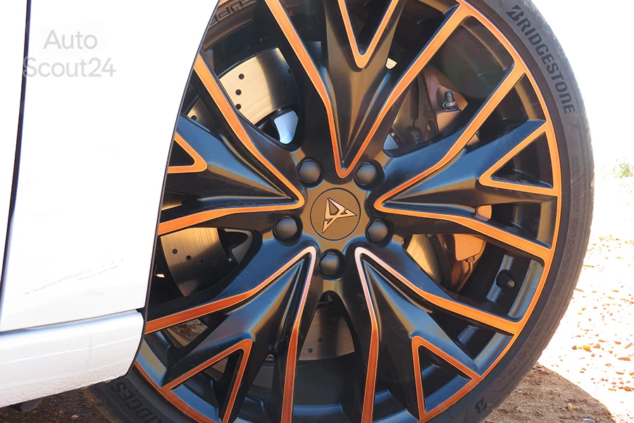 cupra leon st 310CV llanta frenos 2