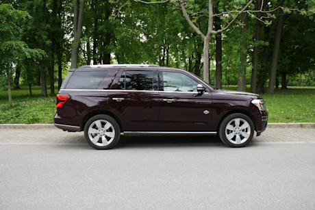 Ford Expedition King Ranch 2024 : essai routier Body Image