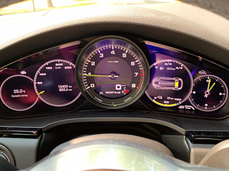 Editorial 2022 porsche cayenne e hybrid coupe 17 mg