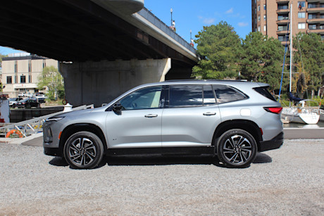 Editorial 2025 buick enclave td pb 241022 2