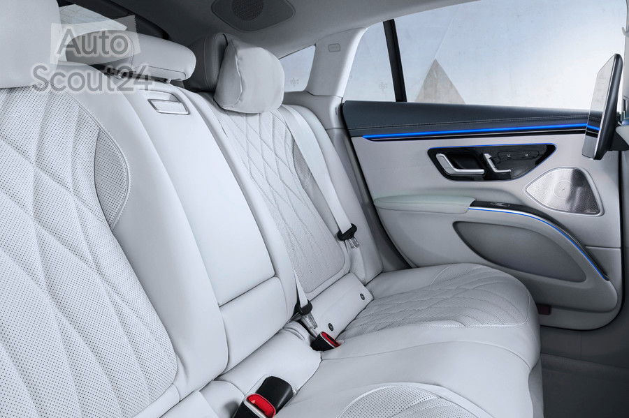 mercedes-benz-eqs-interior-06.jpg