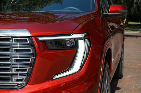 Editorial 2024 gmc acadia fd jv 240613 9