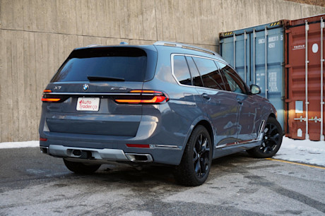 Editorial 2023 bmw x7 xdrive40i 07 jl