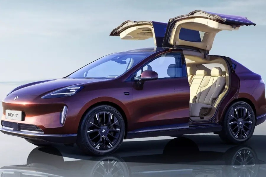 GAC-Aion-Hyper-HT-14-plagio-tesla-model-x (2).jpg