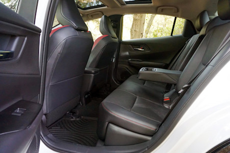 Editorial 2023 toyota prius prime 18 di