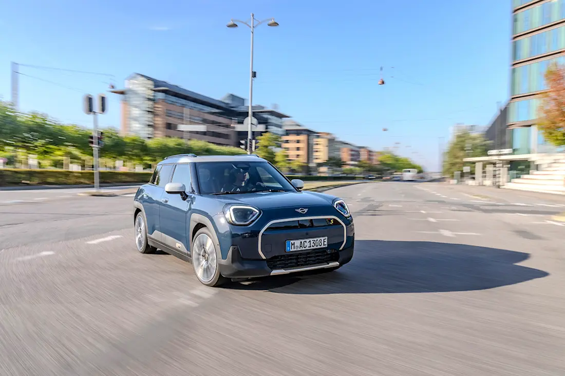 BF MINI Aceman SE Indigo Sunset Blue 092024 00014 BF MINI Aceman SE Indigo Sunset Blue 092024 00014