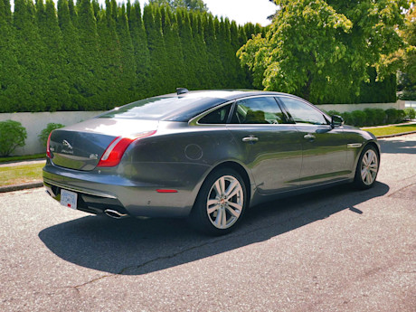 Editorial 2016 jaguar xjl portfolio sh 09