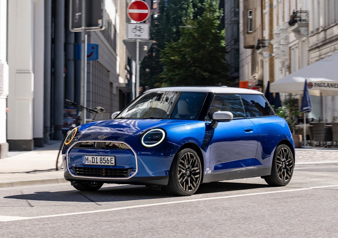 Mini-Cooper_SE (1)