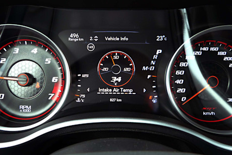 Editorial 2016 dodge charger srt 392 hemi jb 22