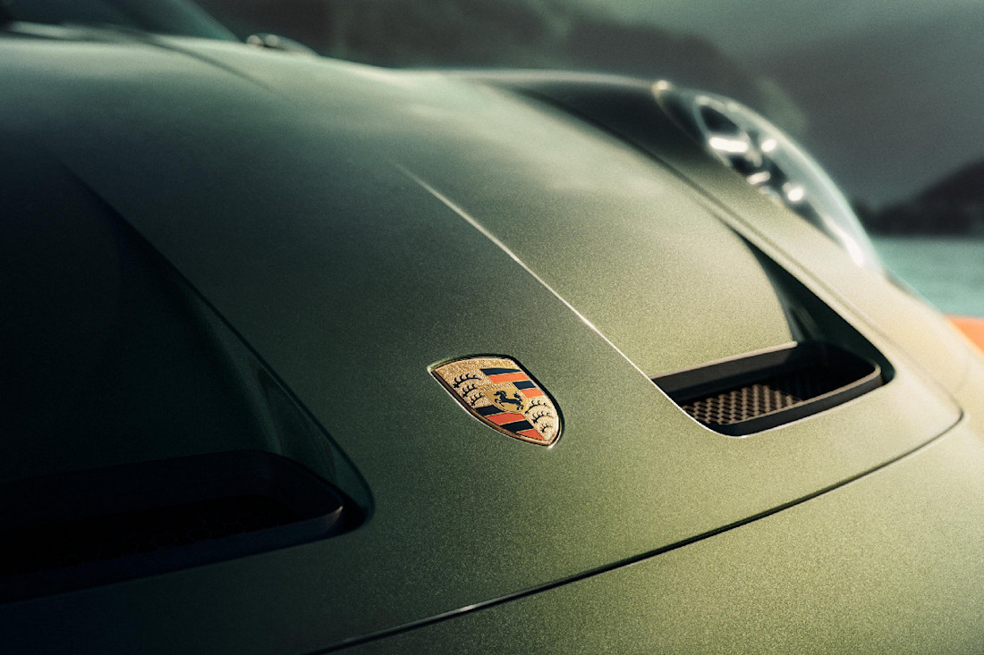 911-GT3-90-F-A-porsche-2025 (18).jpg