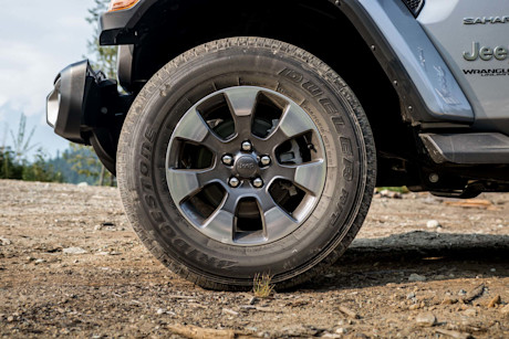 Editorial 2018 jeep wrangler unlimited sahara 17 bm