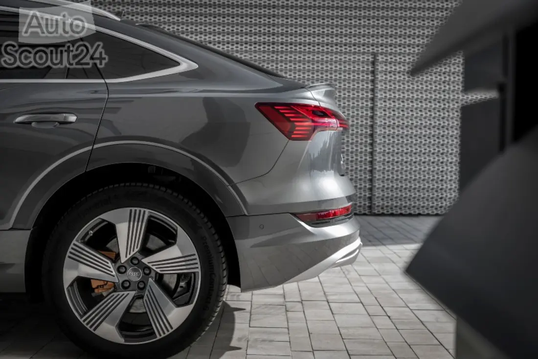 Audi e-tron Sportback alta 16 (1) Audi e-tron Sportback alta 16 (1)