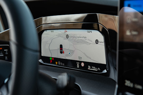 vw-golf-tdi-digital-cockpit