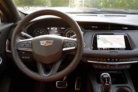 Editorial 2020 cadillac xt4 sport 19 sha