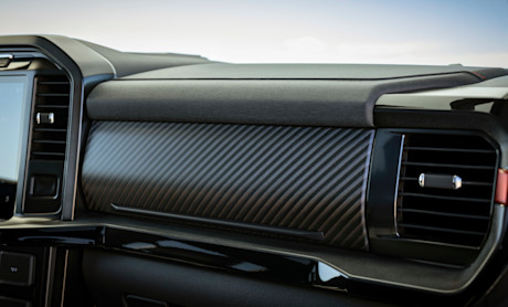 Editorial 2023 f 150 raptor r interior 05