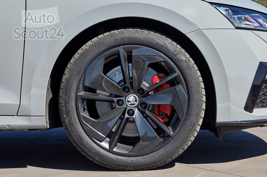 skoda-octavia-rs (2).jpg