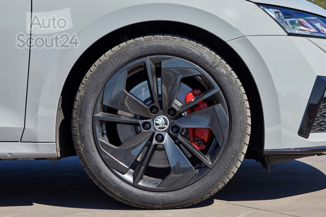 skoda-octavia-rs (2).jpg