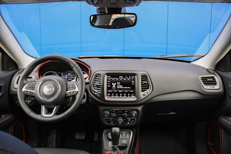 Editorial 2020 jeep compass trailhawk 27 db fr