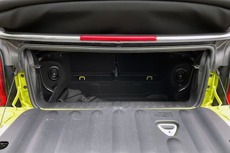 Editorial 2022 mini jcw convertible 15 ct