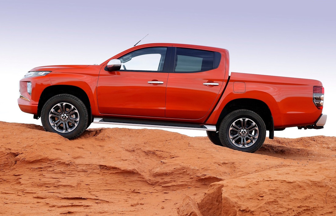 mitsubishi-l200-front