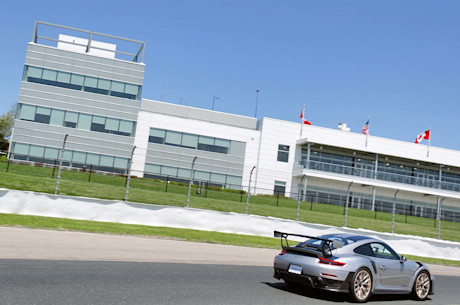 Editorial 2018 porsche 911 gt2 rs 11 jb