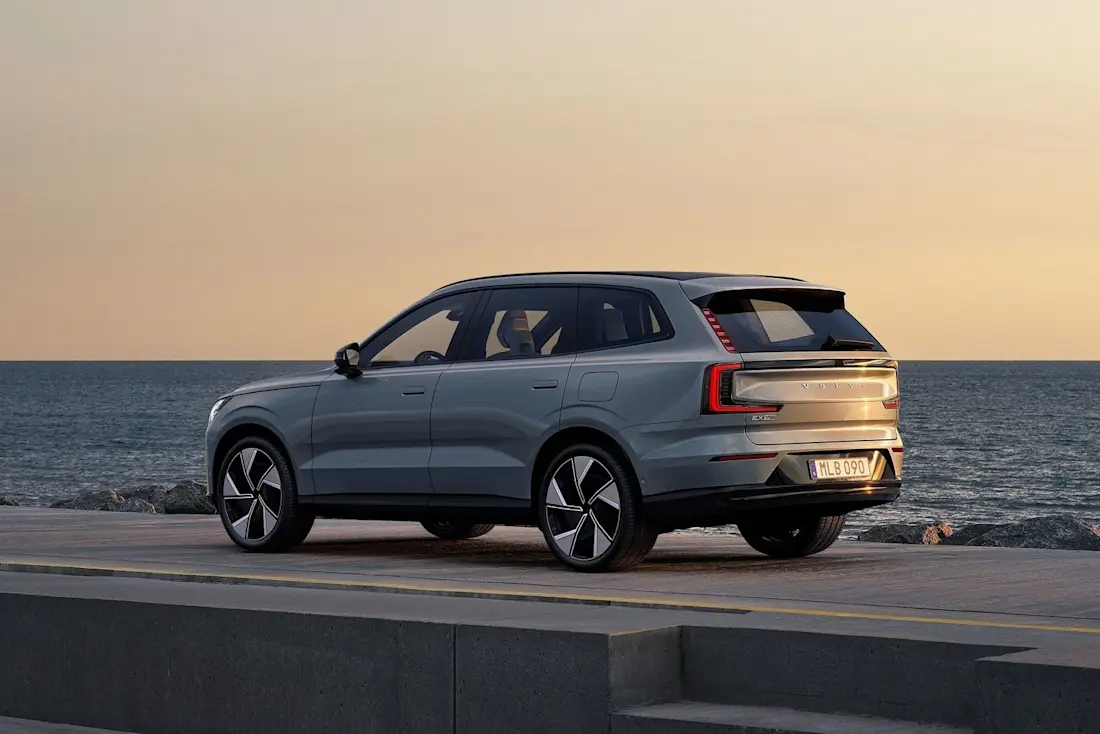 Volvo-EX-90-Rear-Side Volvo-EX-90-Rear-Side