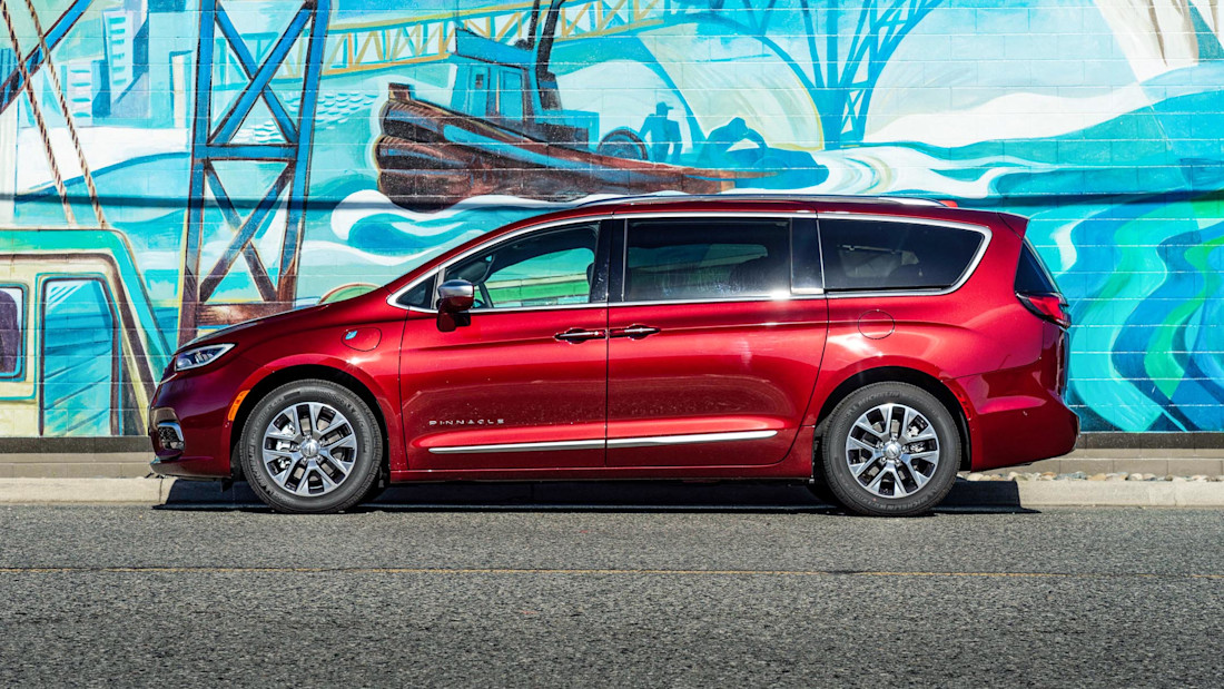 Editorial 2021 chrysler pacifica hybrid pinnacle 03 bm