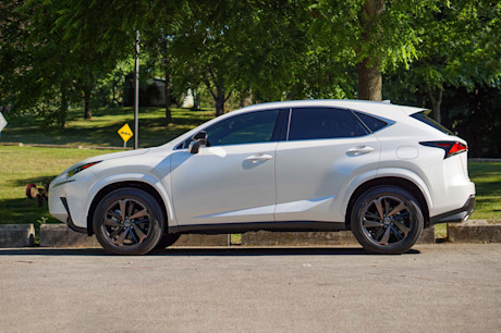 Editorial 2020 lexus nx 300 black line 05 jl