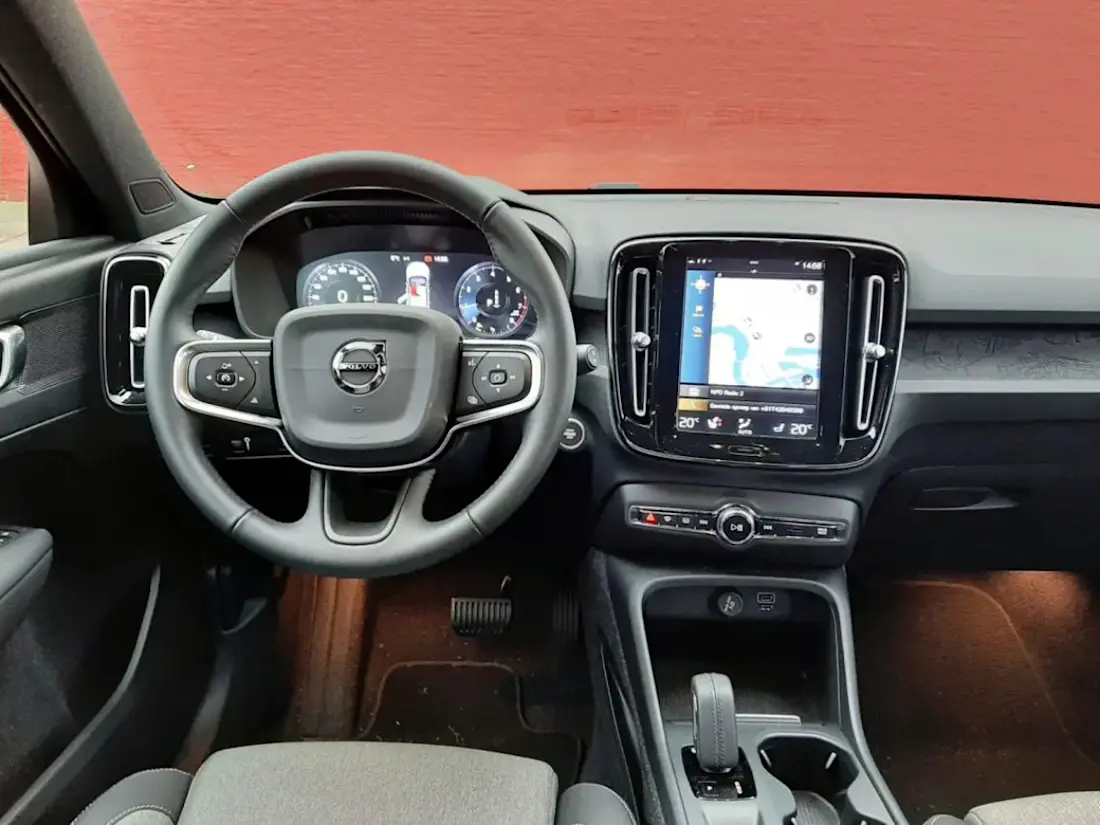 Volvo XC40 4