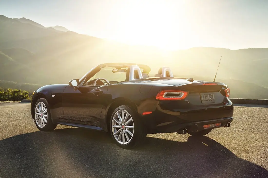 Fiat-124-Spider-2 Fiat-124-Spider-2