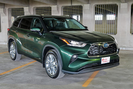 Editorial 2023 toyota highlander hybrid limited td 230721 06 jm
