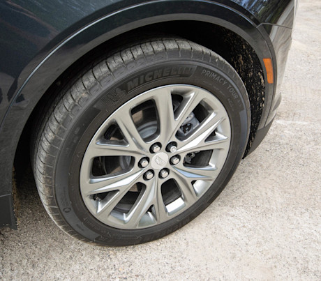 Editorial 2021 cadillac xt5 sport awd 11 sm
