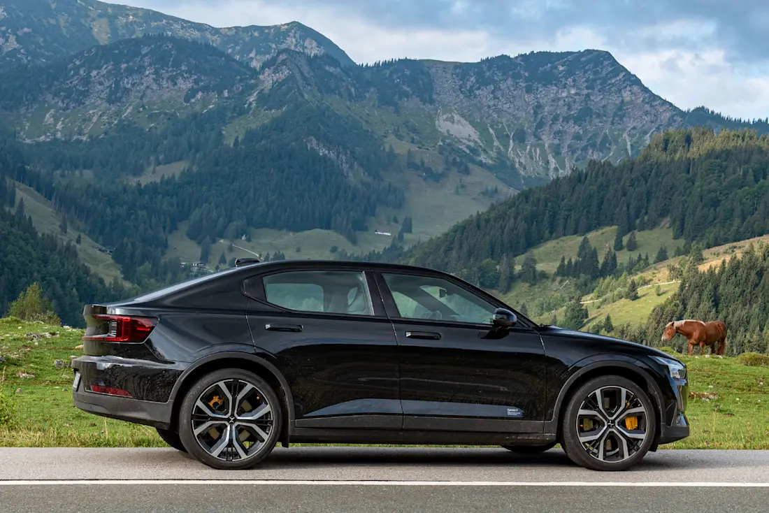 Polestar-2-Long-Range-Dual-Motor-Side Polestar-2-Long-Range-Dual-Motor-Side