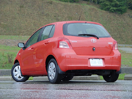 Editorial 2006 toyota yaris le 4dr gw 01