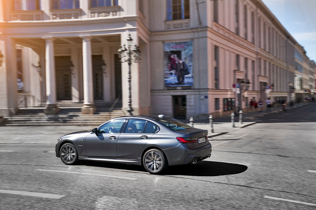 AS24 - BMW 330e (6).jpg