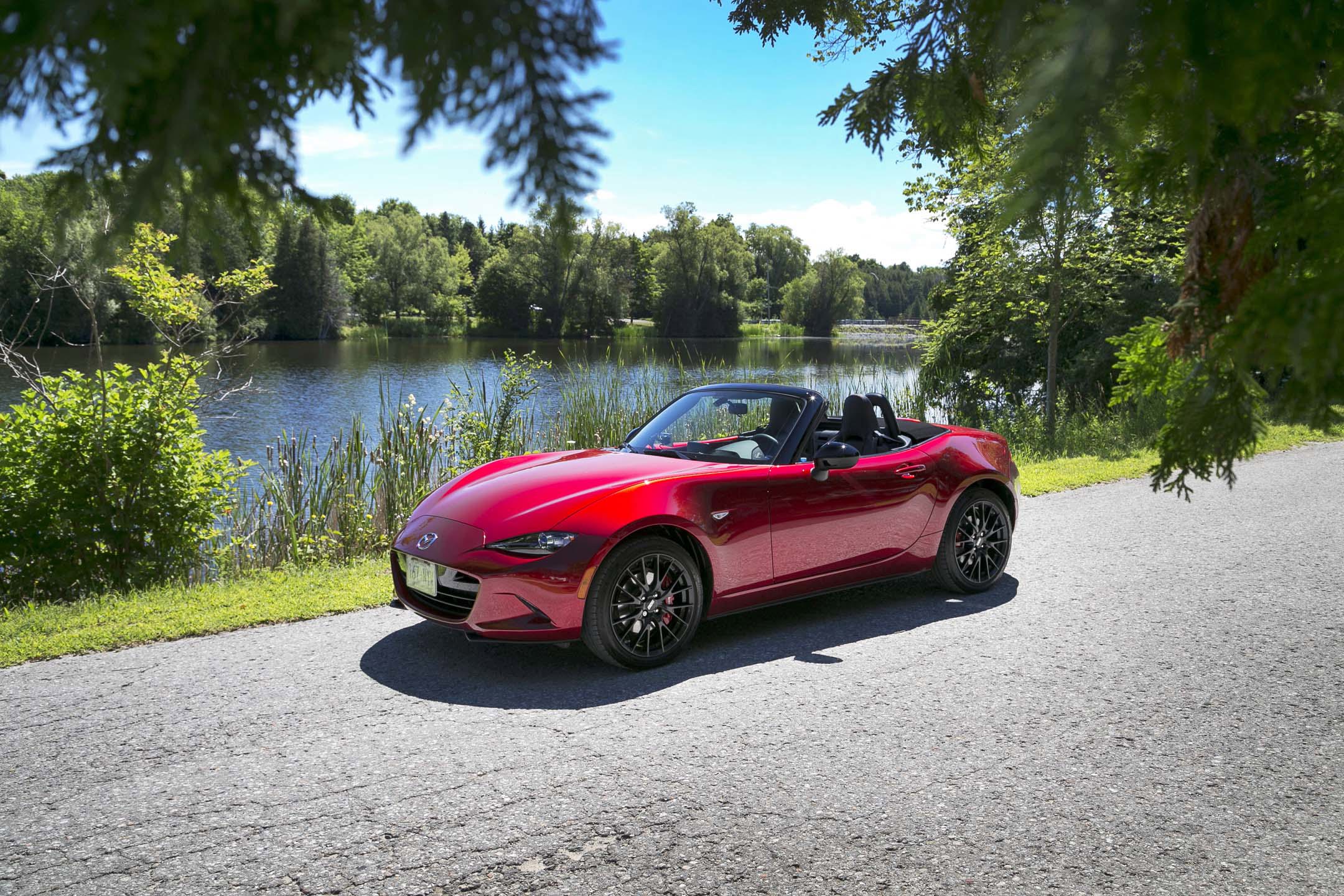 2019 Mazda MX-5 First Drive Review - AutoTrader.ca